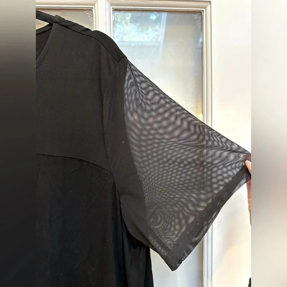 ASOS Black Short Sleeve Asymmetrical Hem Blouse Mesh Sheer Sleeve Plus Size 22 - Picture 3 of 9